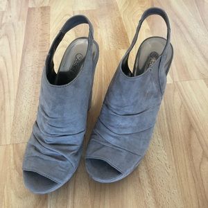 Grey platform opened toed shoes!